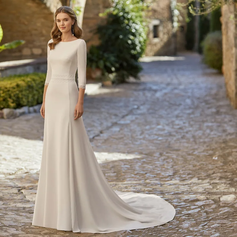 

Modest 3/4 Sleeve Wedding Dress A Line Open V Back Bridal Dresses Long Train Saudi Arabia Formal Party Gown