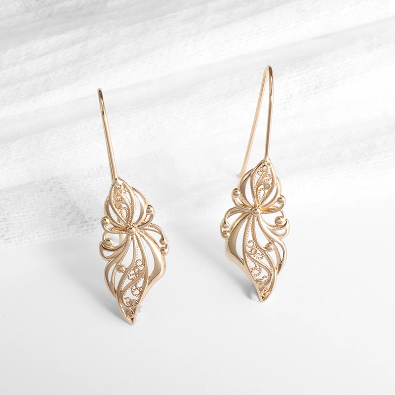 

Exquisite Hypoallergenic Ear Pin Earrings Plant Leaf Earrings Ladies Elegant Personality Valentine's Day Gift Wholesale