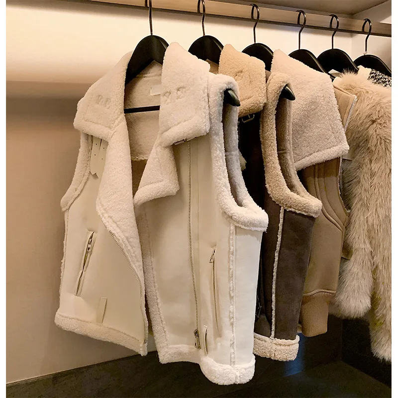 Lamb Plush Fur Vest Coat Women's 2022 Autumn Winter Shirt Black White Basics  Vintage  Turn-down Collar  Sleeveless Vest