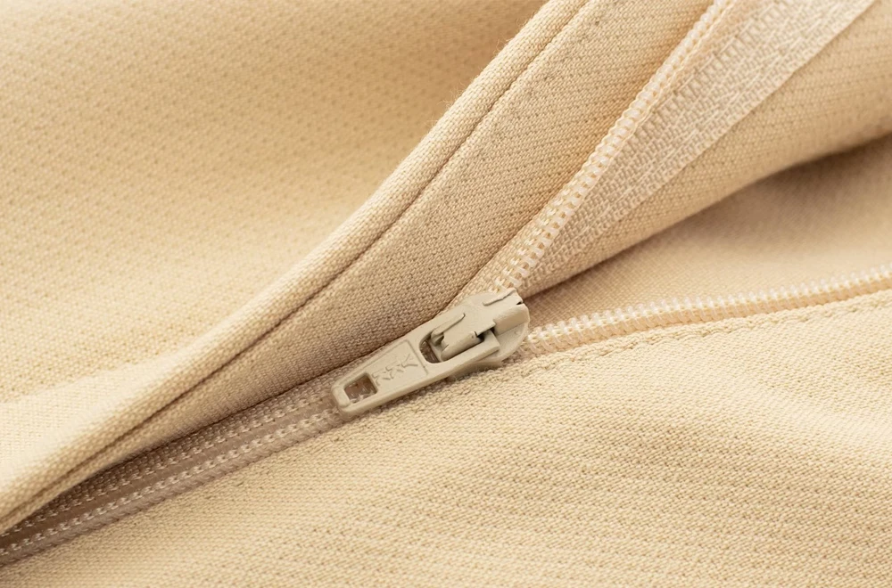 TRAF Women Fashion Side Pockets Front Pleated Shorts Vintage High Waist Zipper Fly Female Short Pants Mujer 2023 Casual Clothes