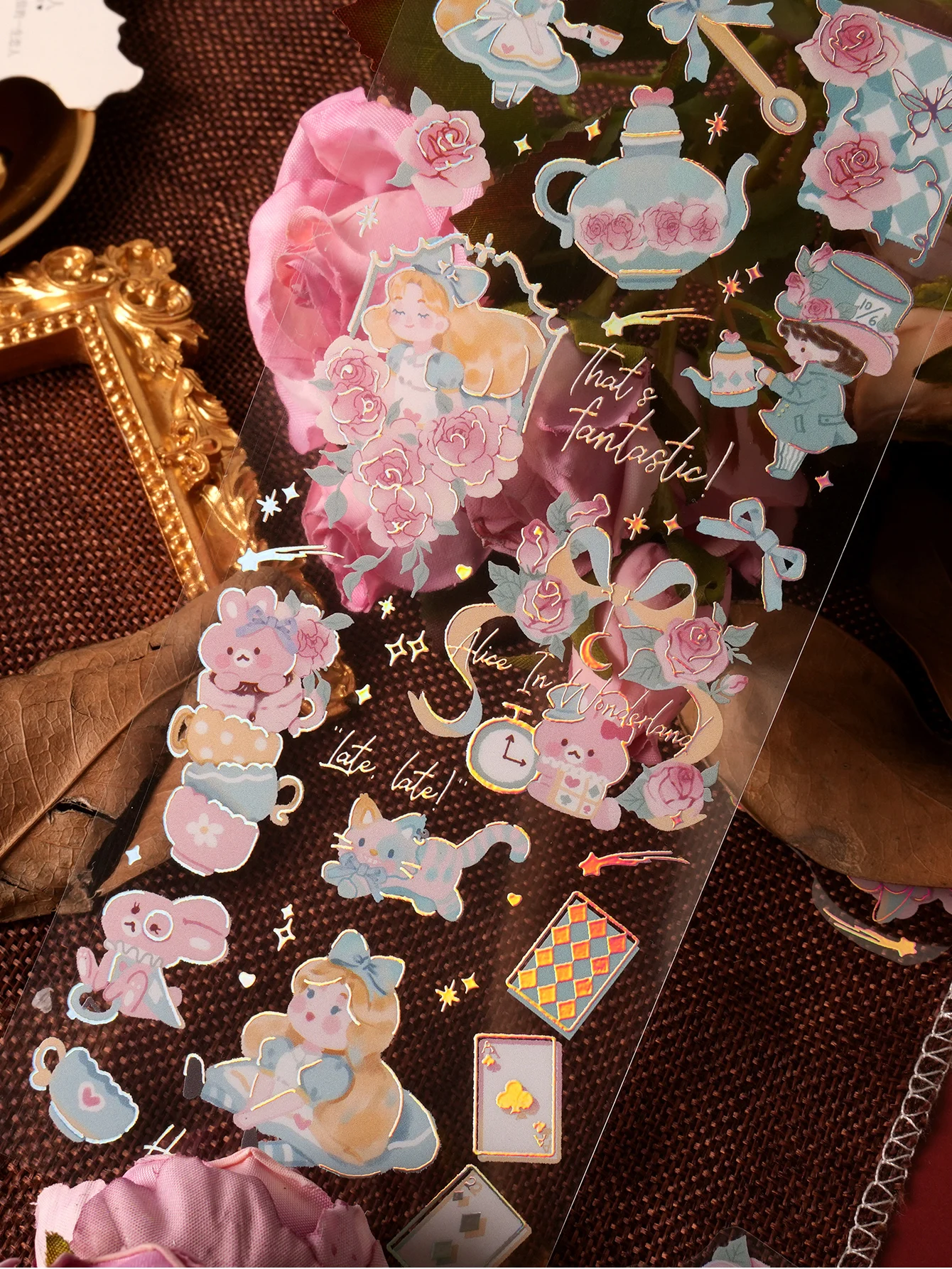 3 шт. Набор наклеек на тему сказки Белоснежки красного цвета