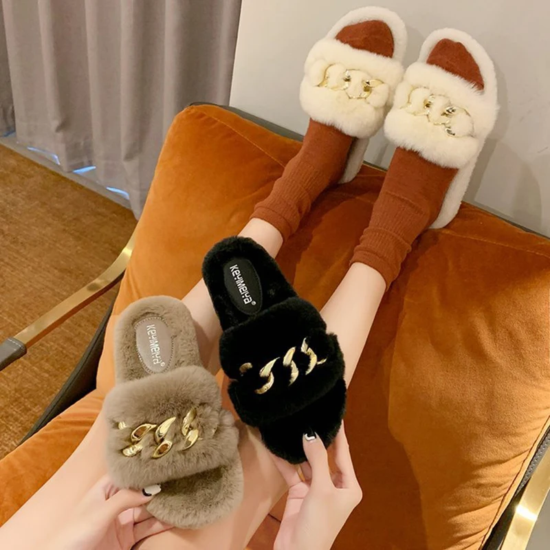 

Модные меховые тапочки с металлической цепочкой, женские теплые плюшевые зимние тапочки, женские сандалии, Сланцы на плоской подошве для ул...