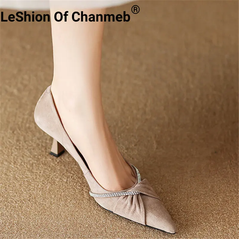 

Женские замшевые туфли-лодочки с кристаллами, на высоком тонком каблуке