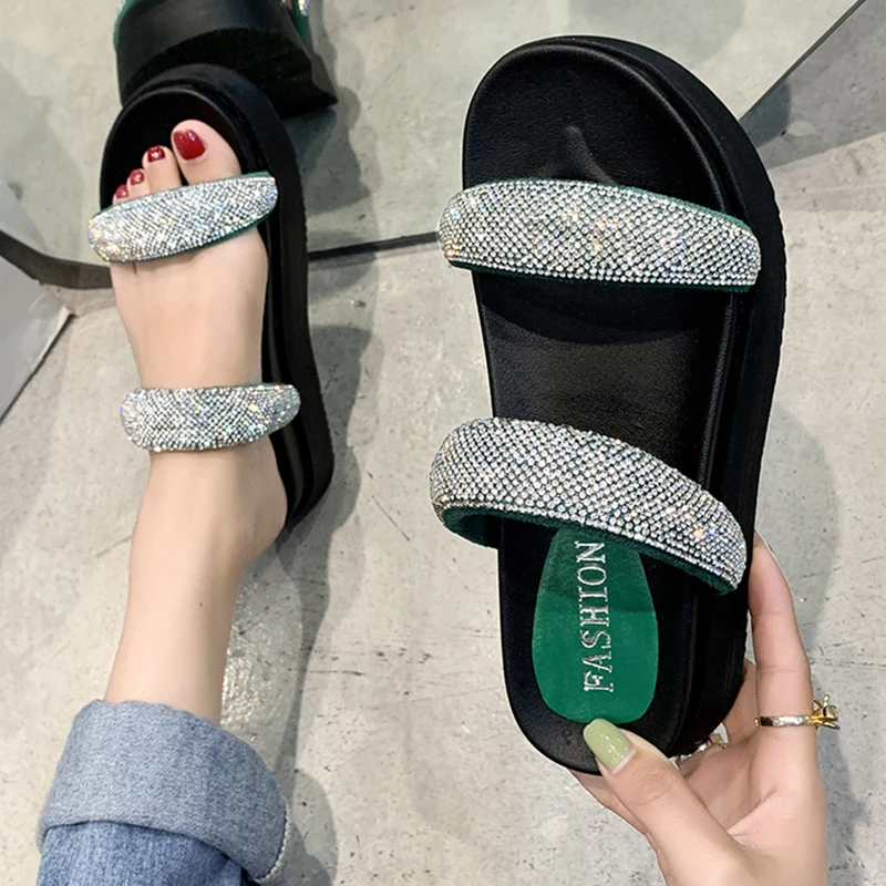 

House Slippers Platform Beach Shoes Slipers Women Glitter Slides Med Sabot Flat 2022 Jelly Summer Rubber Scandals Crystal PU