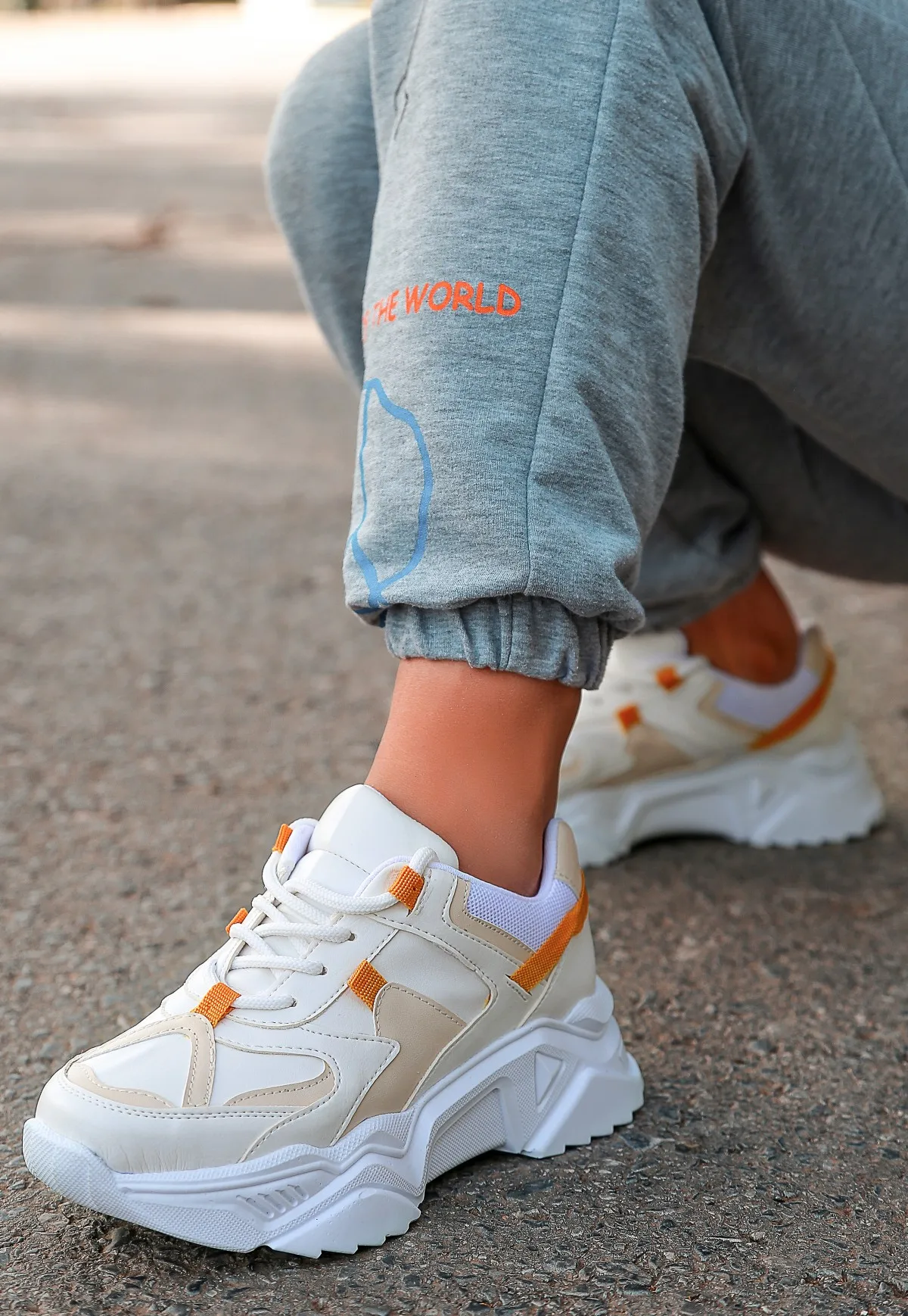 

Leni White Skin Powder Detailed Sports Shoes