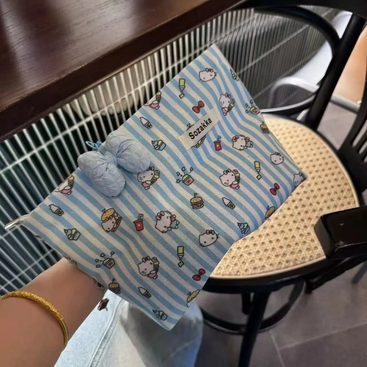 Большая вместительная косметичка с рисунком Hellos Kittys новая холщовая сумка для