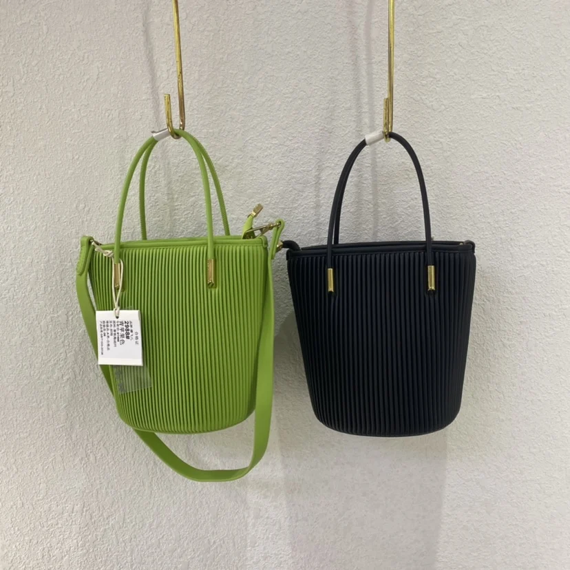 

New Women's Handbag High Quality Shoulder Underarm Bag All-Matching Ladies Crossbody Handbag Real Leather Pleated Bucket Bags