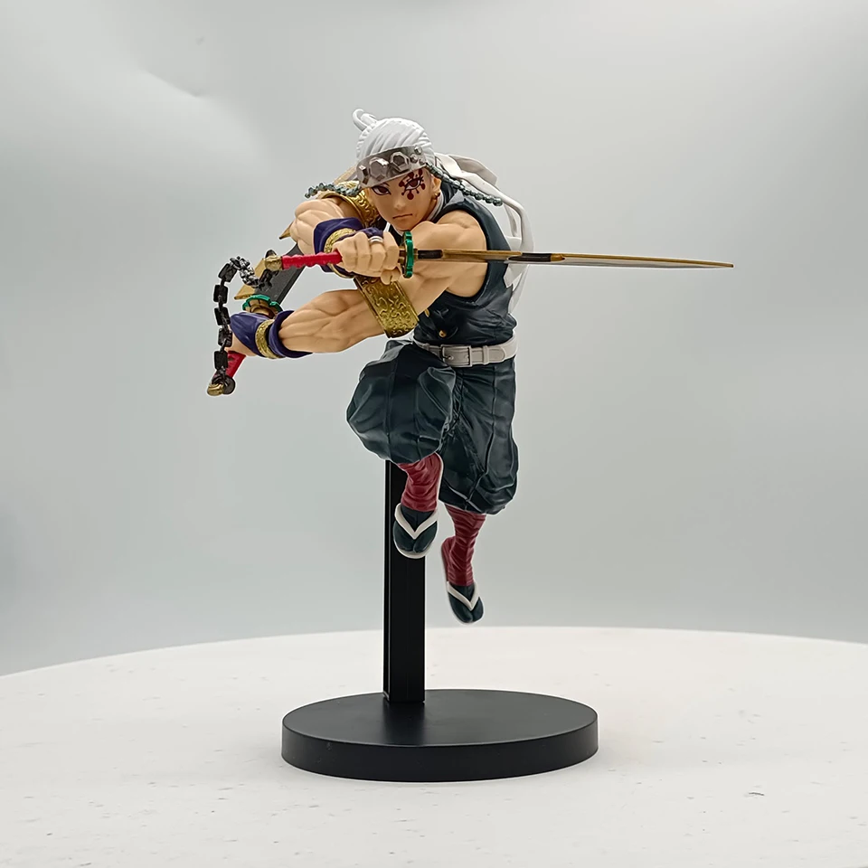 Figura de Uzui Tengen en postura de combate - Demon Slayer 13cm 5