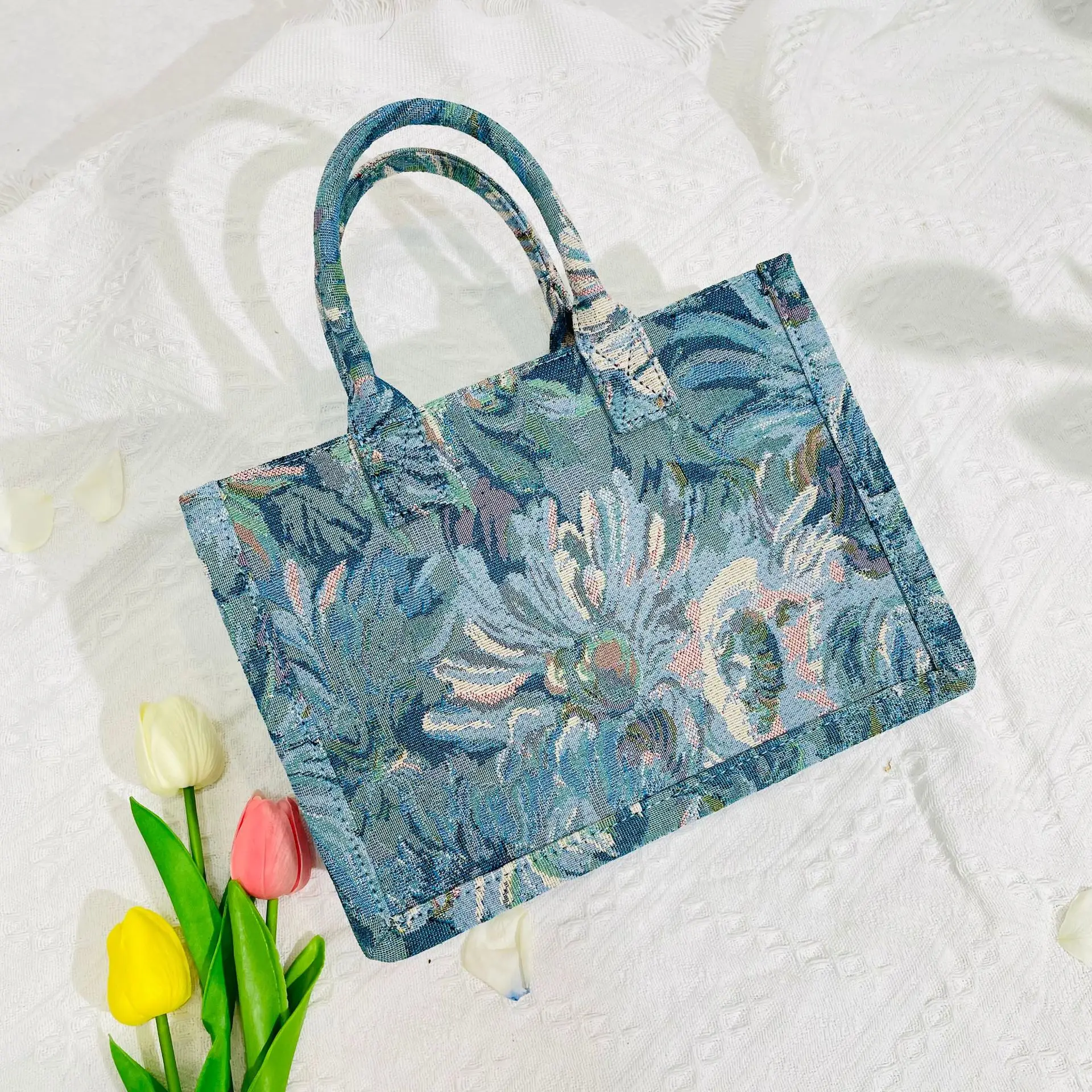 

Large Capacity Oil Painting Flower Painted Tote Bag Women Large Capacity Canvas Handbag Female Shopping Bag Shoulder Armpit Bag