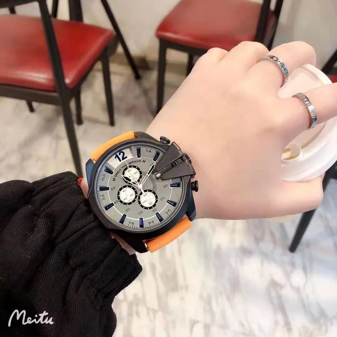 

2021 мужской кварцевый, функциональный хронограф, все руки нормальные, высокое качество, лучший подарок для мужчин aaa часы