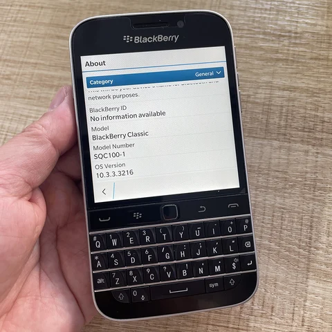 Оригинальный мобильный телефон BlackBerry Classic Q20 SQC100-1, версия 4G, 3,5 дюйма, WIFI, 16 ГБ ПЗУ, QWERTY, разблокированная клавиатура для мобильного телефона