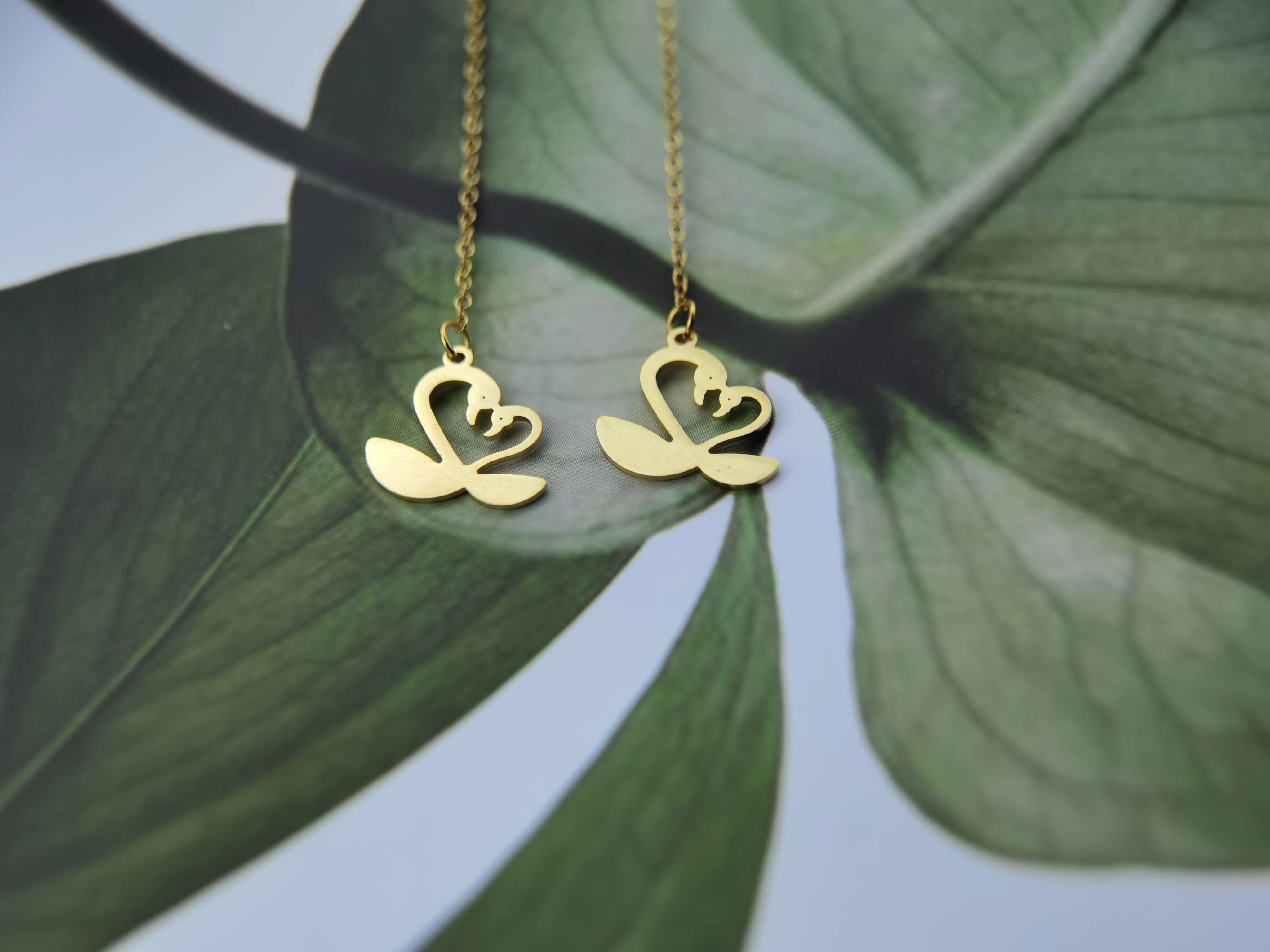 

2022 Winter New Vintage Gold Antiallergic Long Thread Duck Shape Needle Pendant Women's Earrings Party Jewelry Gift Wholesale