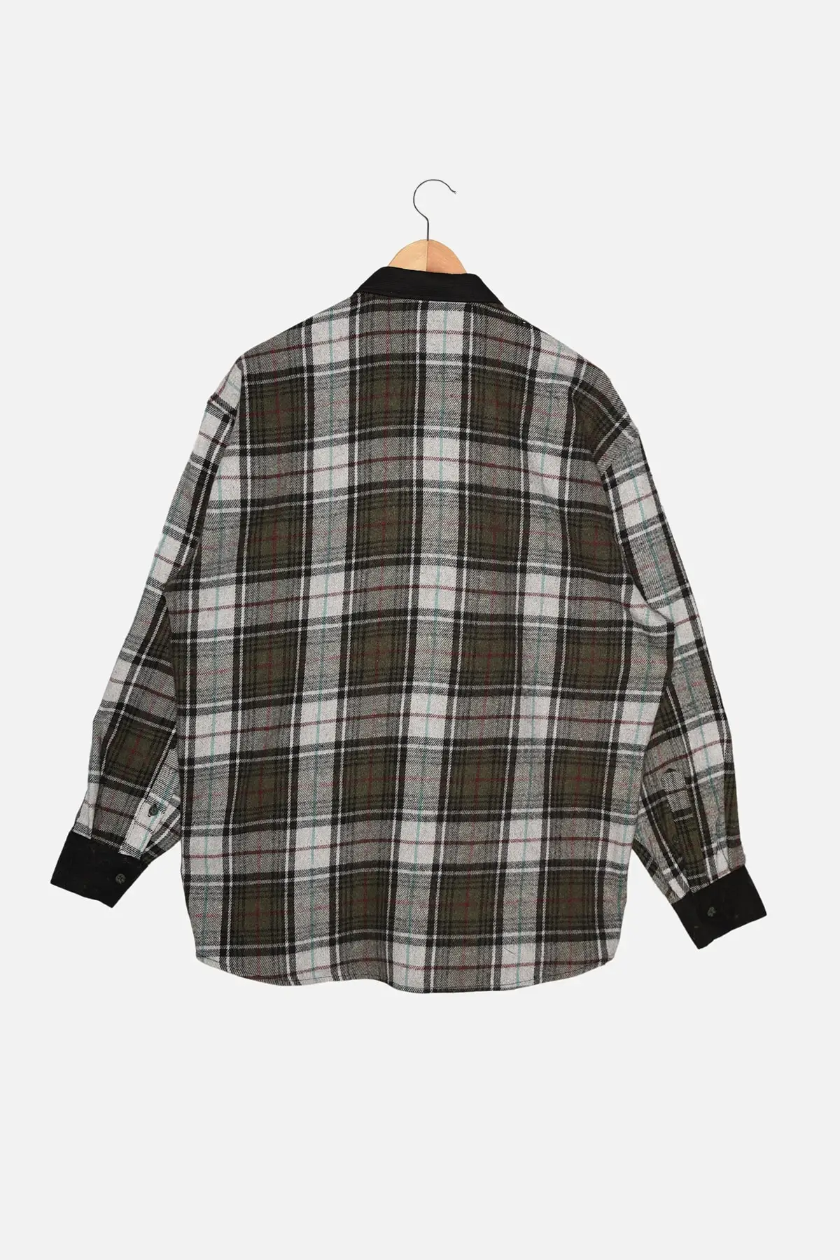 

Trendyol Men Oversize Velvet Shirt Collar Long Sleeve Lumberjack Plaid Shirt TMNAW22GO0355