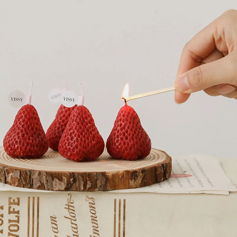 

1PC/4PCS Strawberry Decorative Aromatic Candles Wax Scented Candle For Birthday Wedding Candle