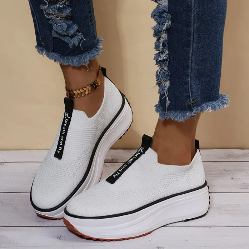 

2022 Spring Platform Sneakers Women Casual Breathable Sport Shoes Set Foot Loafers Ladies White Sneakers Outdoor Running Shoes
