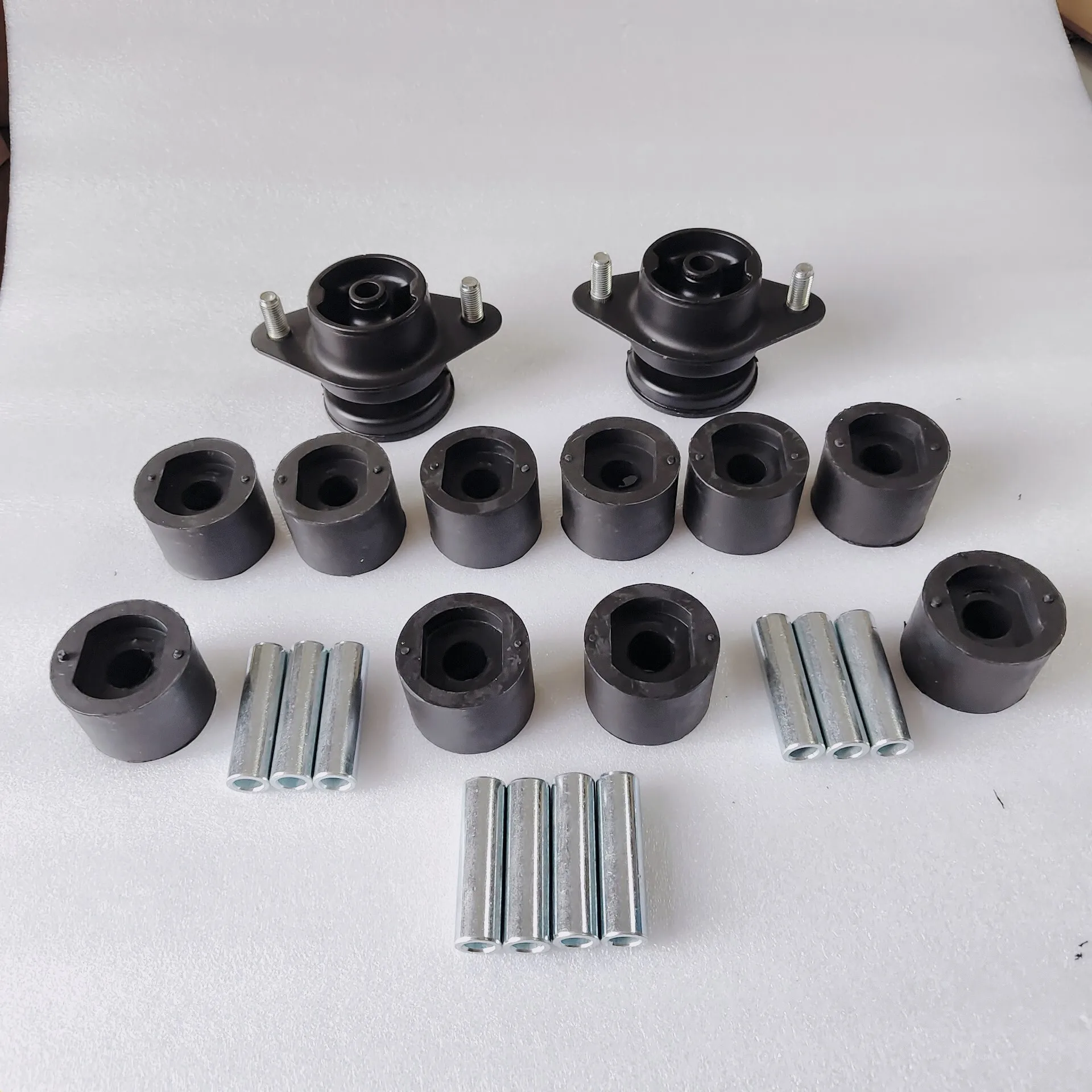 Резиновый буфер рамы всего автомобиля Cushiion Sub-Assy для Mitsubishi Pajero 1992-1997 MB 675984   4D56 4G64 4M40 V24 V43 V44 (art.: 3920ccffb5461) - 3920ccffb5461