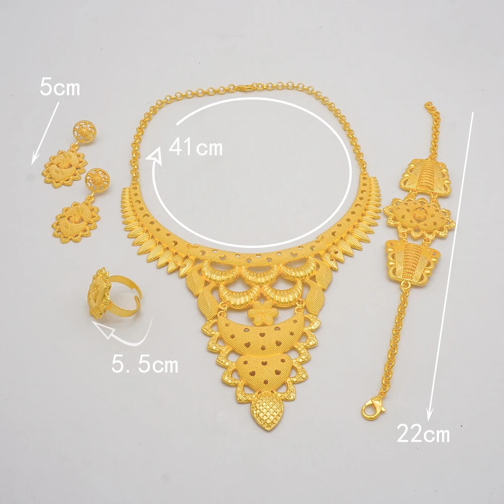 Комплект из колье и серёг под золото |