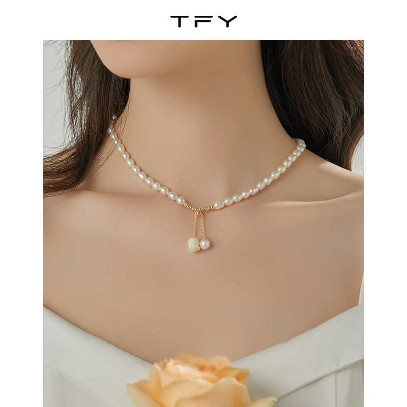 

White shell natural freshwater pearl necklace women's retro French fashion necklace high-end light luxury niche collarbone chain