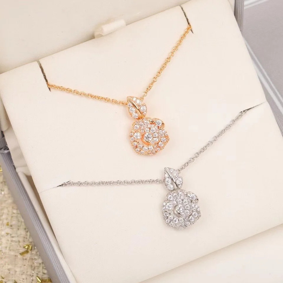 

Женское ожерелье с подвеской в виде цветка розы