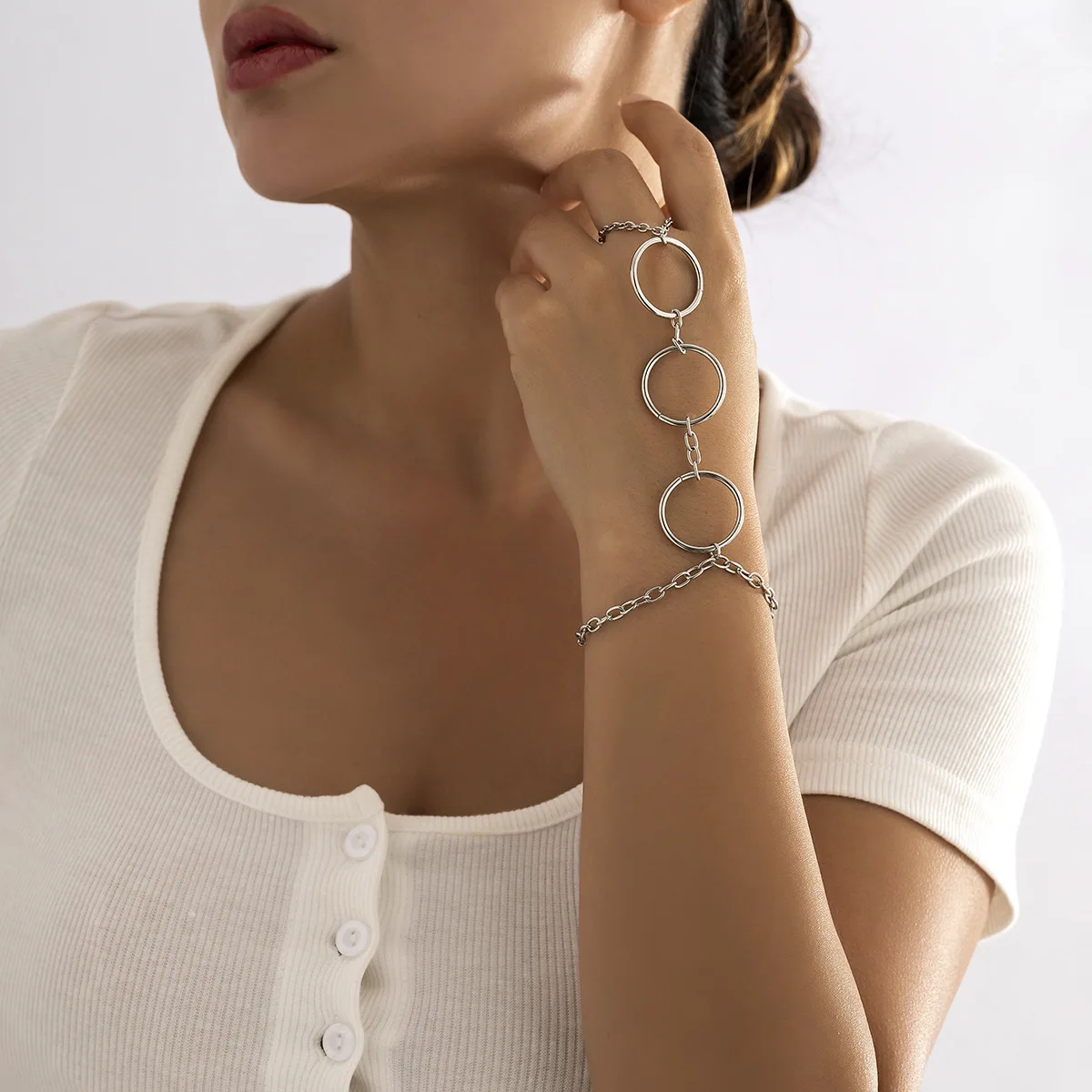 

Creative Circles Round Link Chain Bracelet Connected Finger Ring Bangle Bracelets for Women Linked Hand Couple Jewelry Gifts