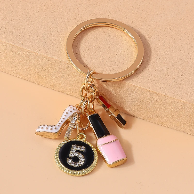 Брелок для ключей с имитацией губной помады