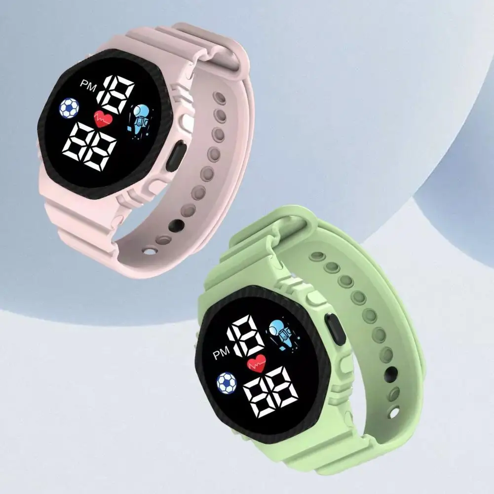 

Electronic Wristwatch Creative Fashion Football Pattern Kids LED Electronic Watch Adjustable Time Display Digital Wrist Watch