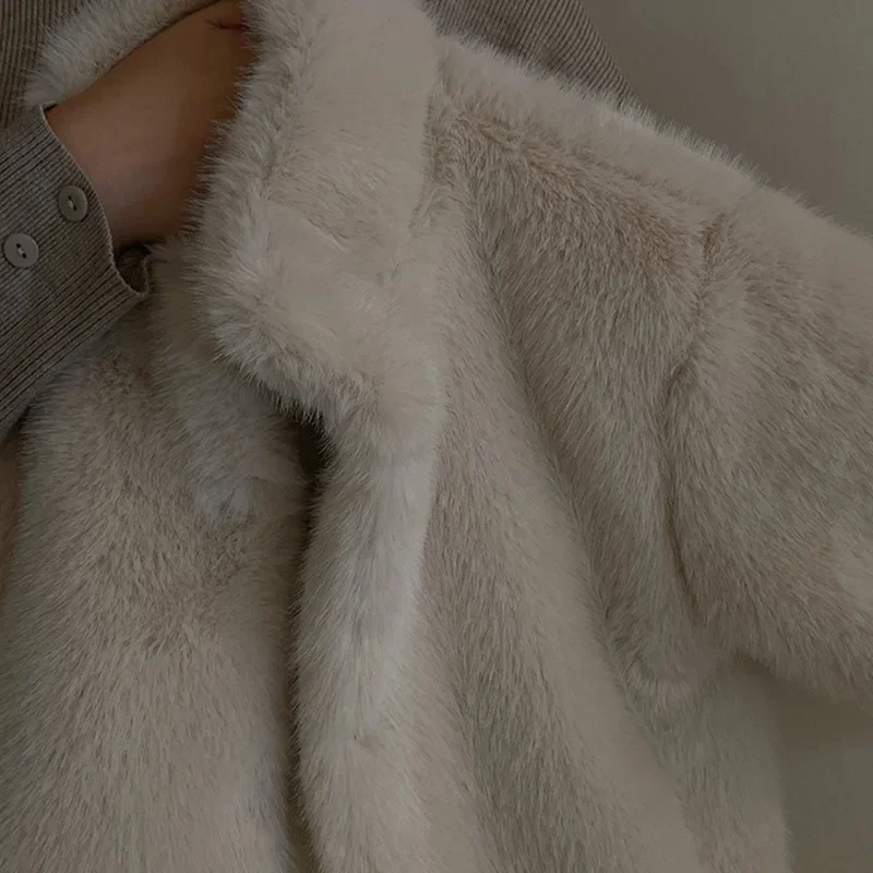 Детская одежда новинка 2023 зимнее плюшевое теплое меховое пальто универсальное