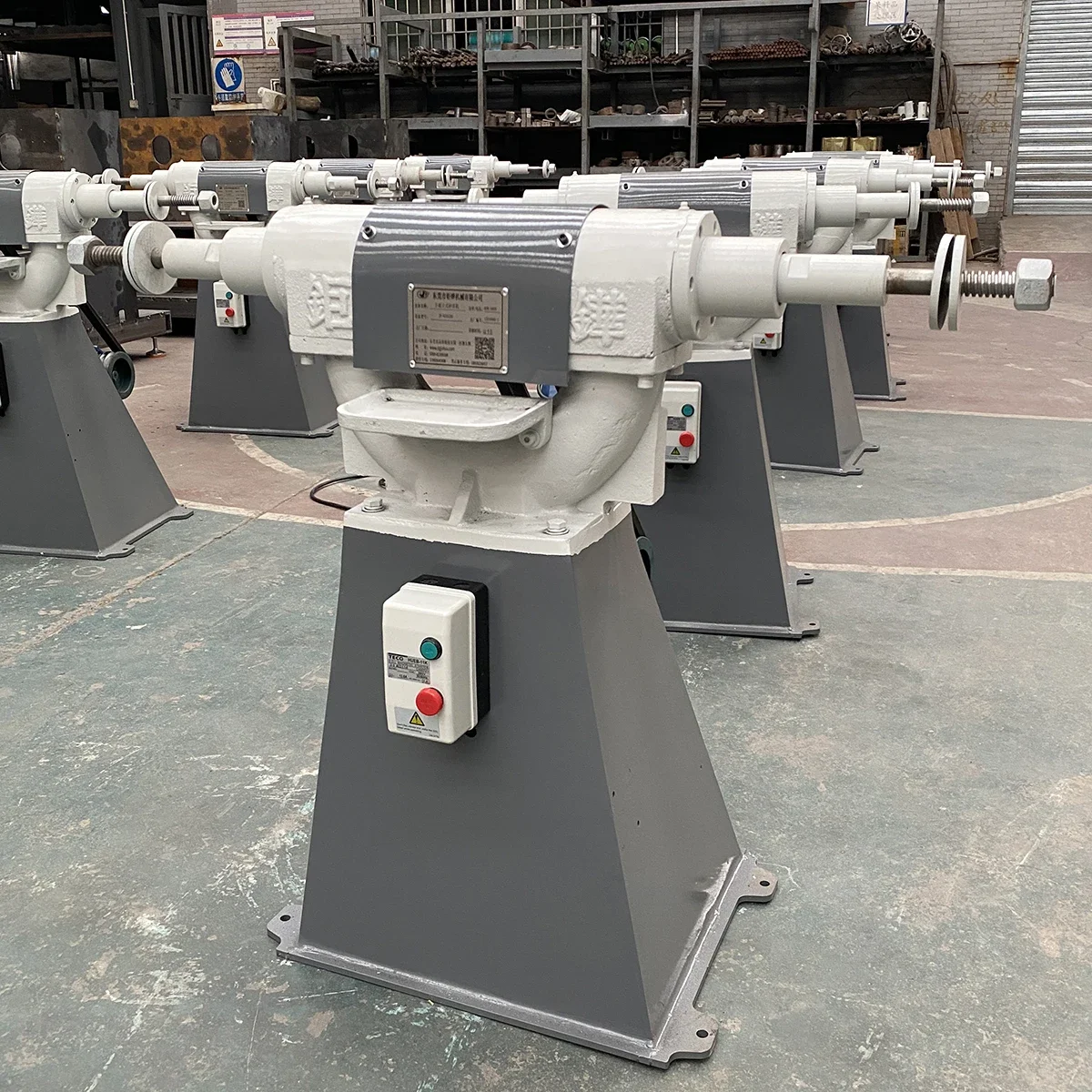 Трехфазная промышленная буферная полировальная машина для применения металла и