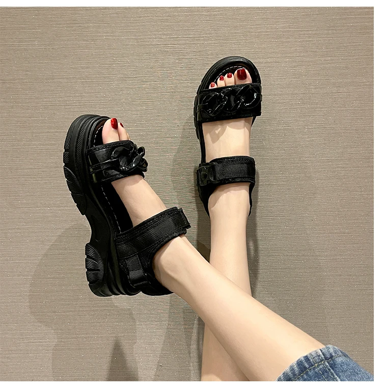 Женские сандалии-гладиаторы на платформе и блочном каблуке черные повседневные