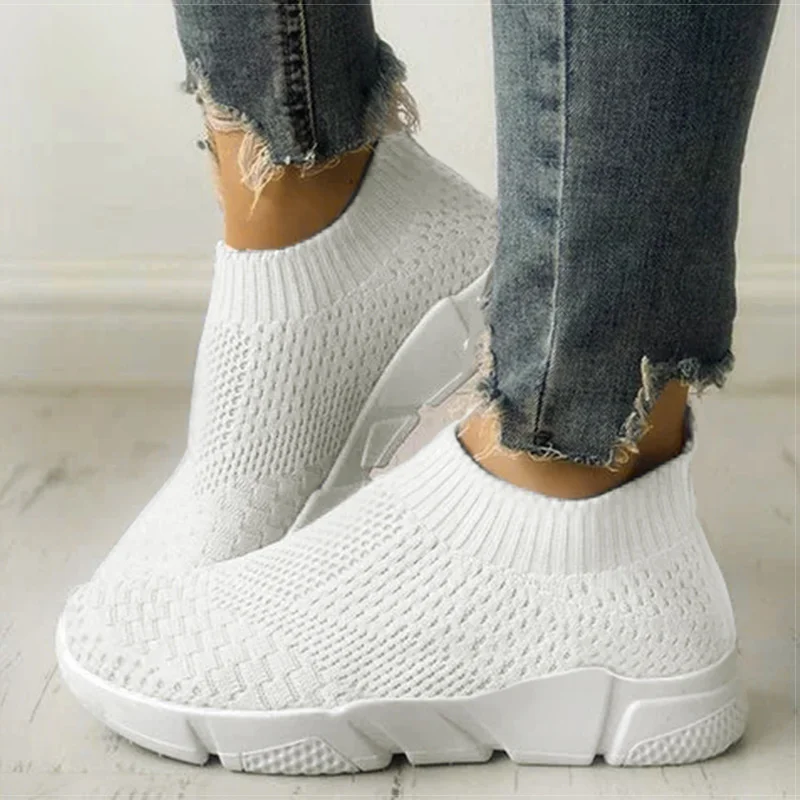 

Women Shoes Slip On White Sneakers For Women Vulcanize Shoes Basket Femme Super Light Women Casual Shoes Chunky Sneakers