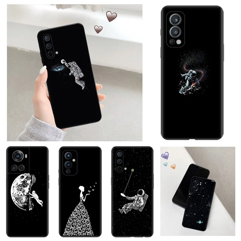 

Силиконовые черные чехлы для телефона Universe Moon астронавт для OnePlus 10 Ace 9 8 Pro 11 R Nord ce 2 T 3 N10 N20 N100 N200 5G N300, чехол