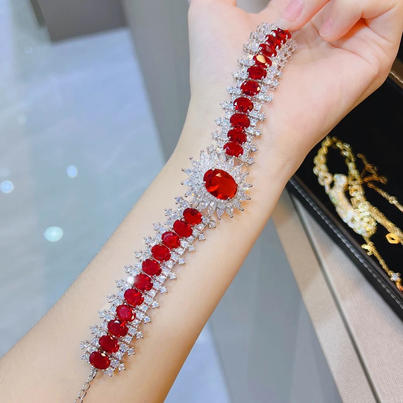 

Elegant Temperament Bracelet Inlay Red Shine Cubic Zirconia Fashion Unique Geoemtry Jewelry For Women Wedding Engagement Gifts