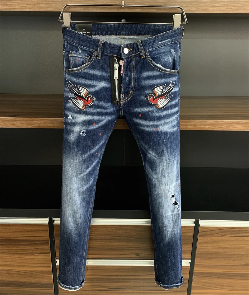

Mens Summer Jeans Men's Bear Embroidery Patchwork Hip Hop Fashion Trend Patch Applique Washed Hole Paint Shop Men's Jeans 08