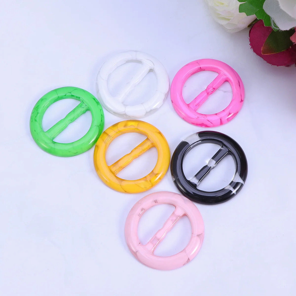 

6 Pcs Elegant T-shirt Clips Fashion Round Scarf Clip Rings Decoration Clothing Corner Knotted Buckles for Summer Costume (Mixed