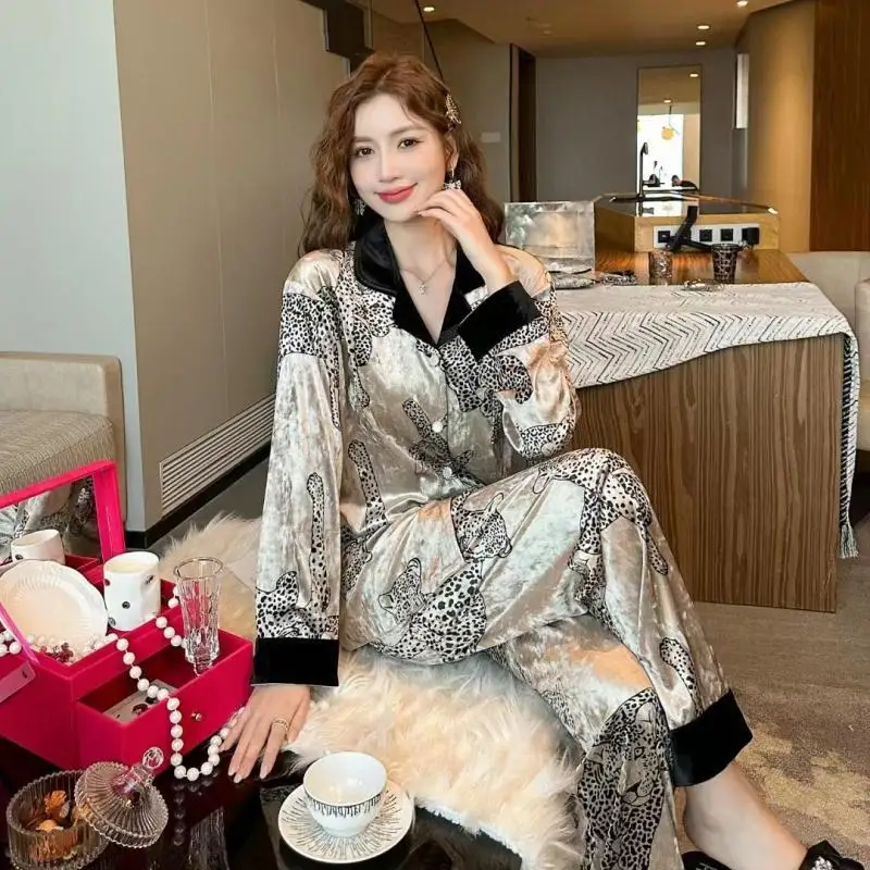 Золотой бархатный кардиган Sanrio Girl с откидным воротником зимний пижамный