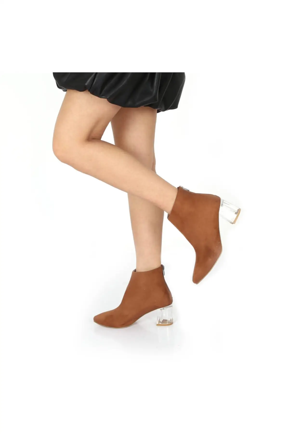 

Женские замшевые ботинки на прозрачном каблуке