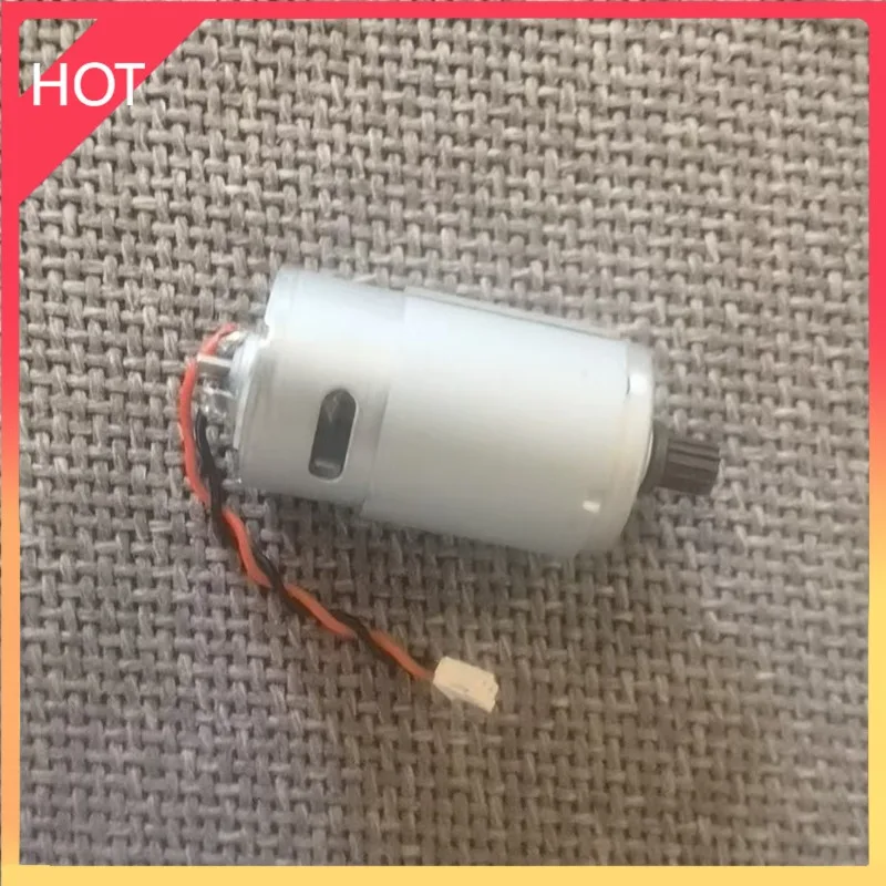 

Двигатель основной щетки Gutrend Fusion 150