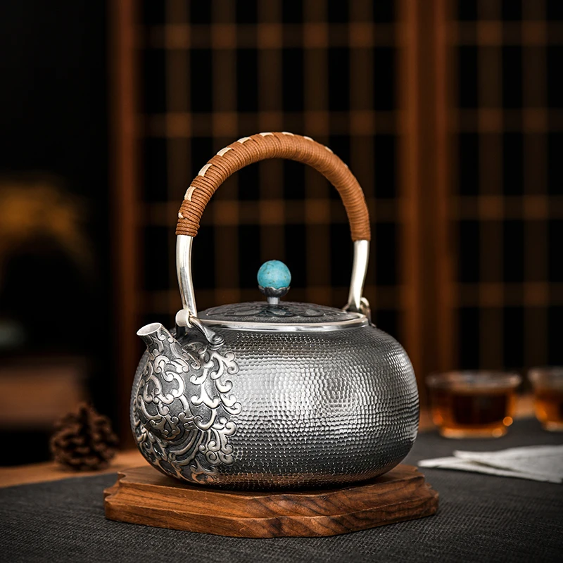 

Silver Pot Sterling Silver 999 Kettle Hammer Pattern a Chinese-style Household Retro Pure Handmade Silver Teapot