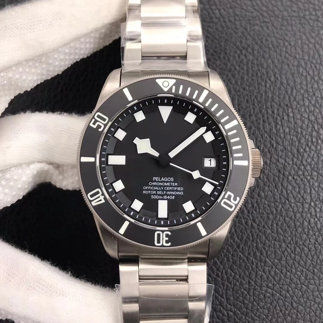 

the Black Tomahawk From Factory pays homage to classic legend - Men's Automatic Watch with Snowflake diving logo