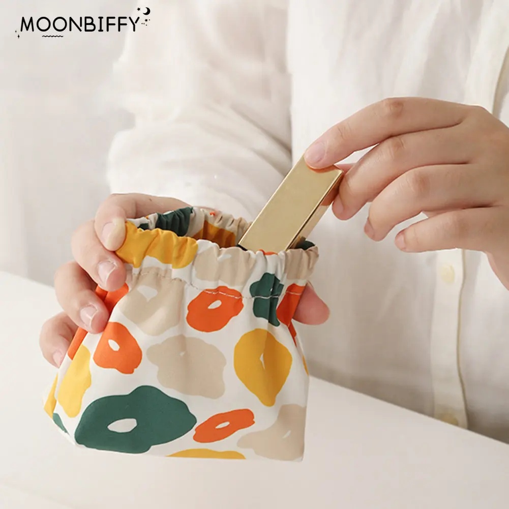 

Mini Storage Bag Cute Cartoon Waterproof Makeup Bag for Women