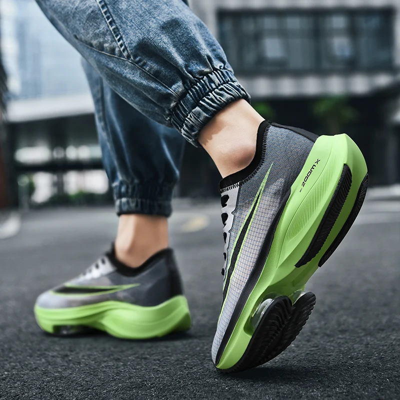 2023 Men's Running Shoes Mismatched Colors Casual Fashion Sneakers for Men High Quality Male Original Cushion Jogging Footwear