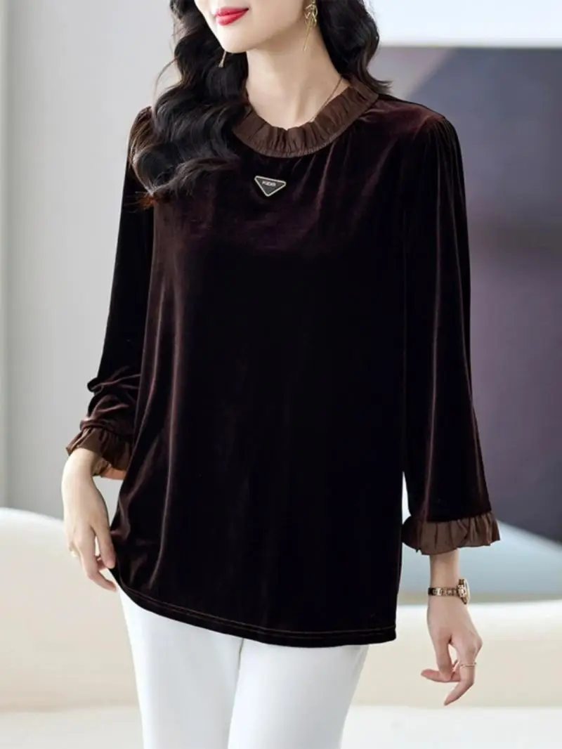 Женский топ из бархата золотистого цвета