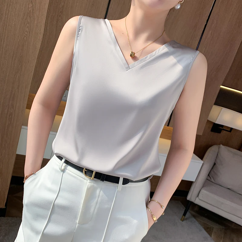 Майка женская с V-образным вырезом Элегантная модная базовая белая атласная