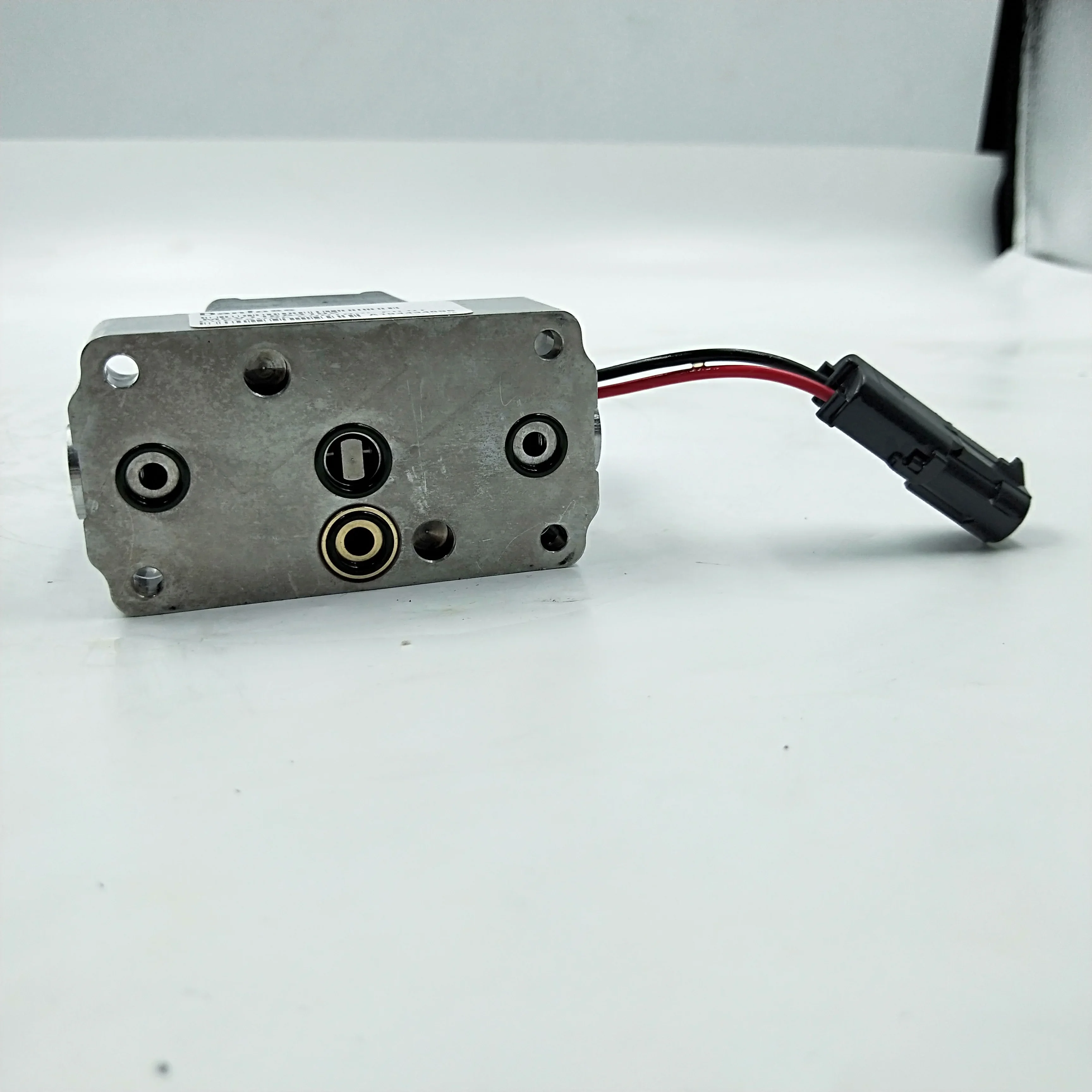 Сервомагнитный клапан DAN-FOSS MCV MCV116A3101 MCV105C3026 MCV116 MCV105