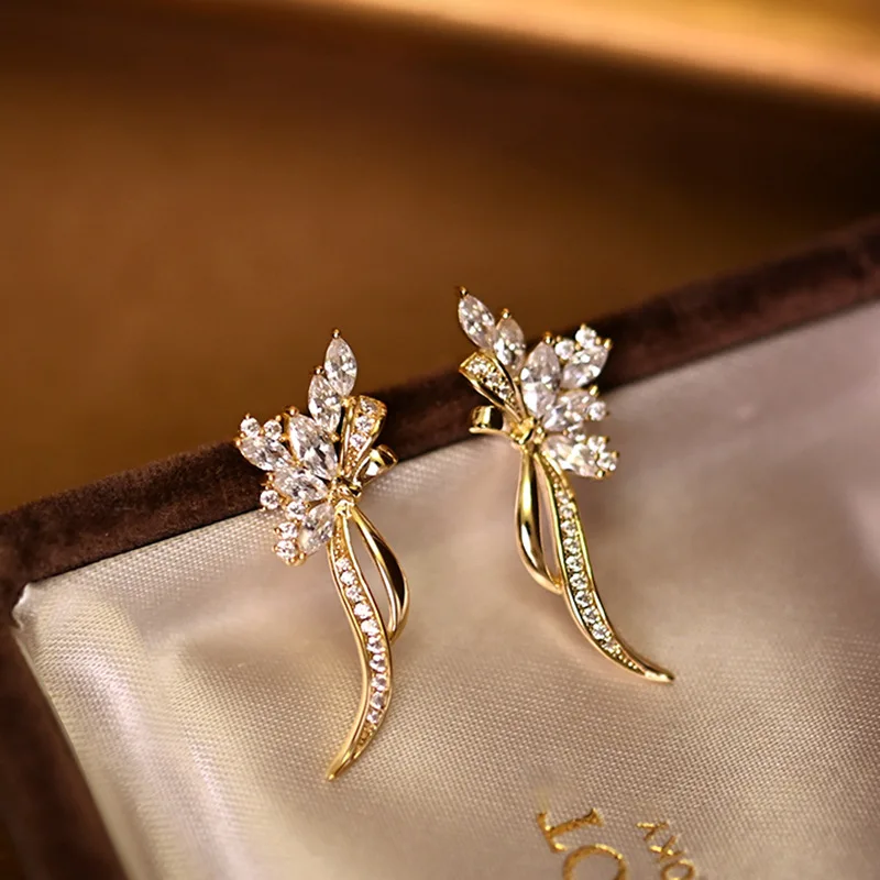 

silver needle gold-plated earrings Vintage exquisite fairy wedding Earrings advanced design sense French temperament Earrings
