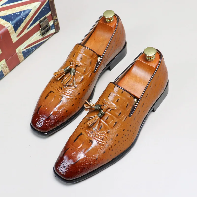 

2023 British Men's Crocodile Print Business Casual Bean Shoes Leather Shoes Fringed Foot Cover Men Dress Shoes