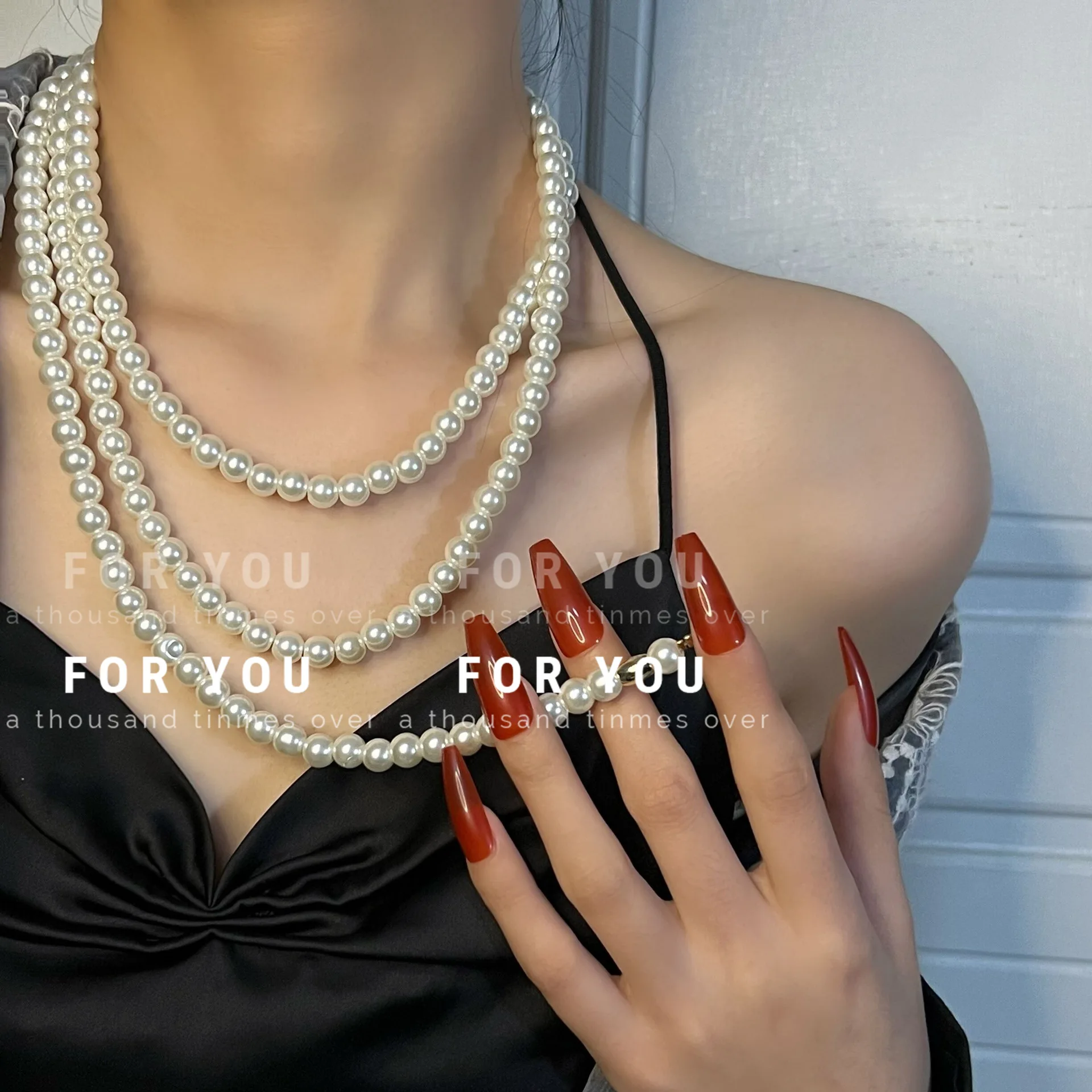 

French Multi-Layered Pearl Necklace Women'S Light Luxury Niche Design Clavicle Chain High-End 2022 New Trend