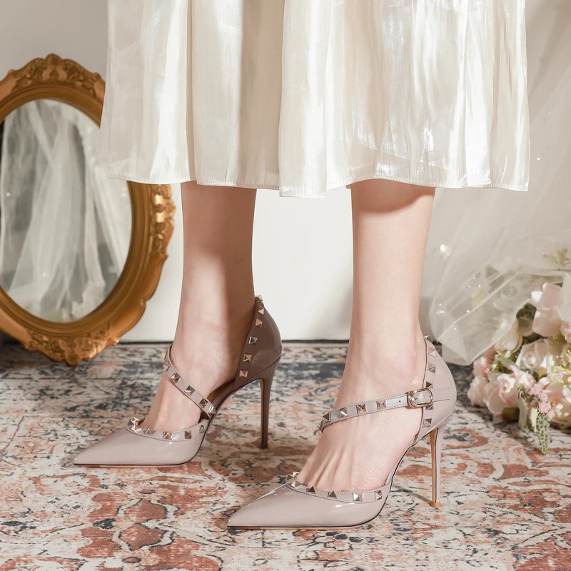 Summer New High Quality Genuine Leather Pumps Fashion Pointed Rivet Women's High Heels Comfortable Office Shoes Women's Sandals