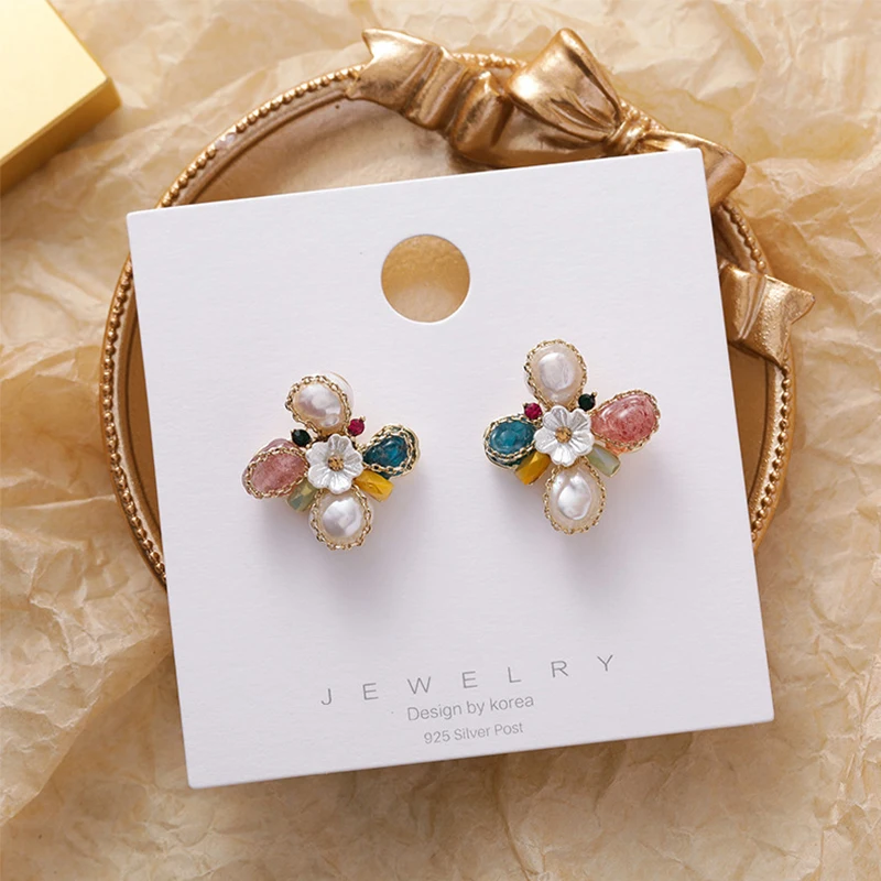 

2022 New Pearl Shell Glass Flower Stud Earrings Girls Fresh Simple Exquisite Earrings Jewelry Party Jewelry Gifts
