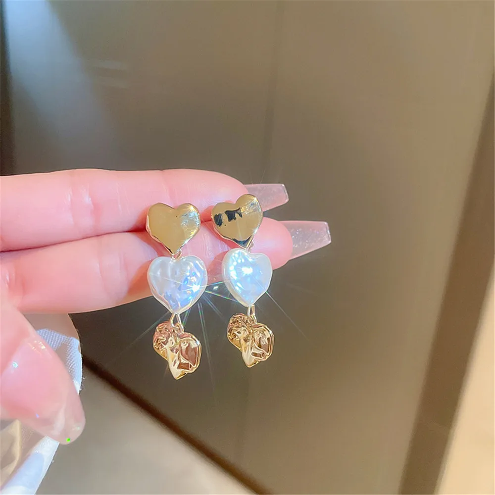 

Korean New Style Fold Irregular Love Pearl Earrings Personality Design Temperament Simple Earrit Earrings Jewelry Wholesale